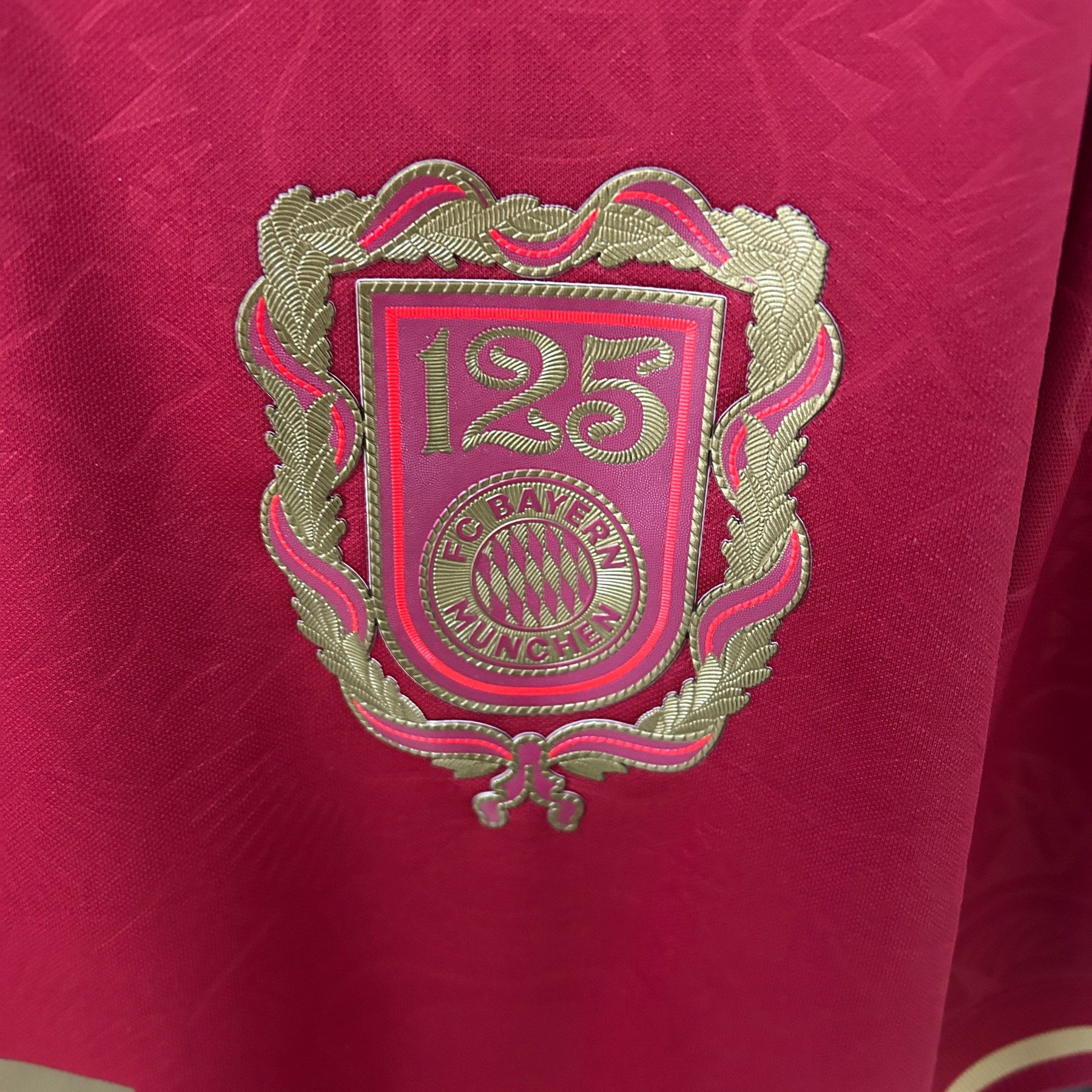 Camisa do Bayern Munich 25/26 - Edição de 125 anos