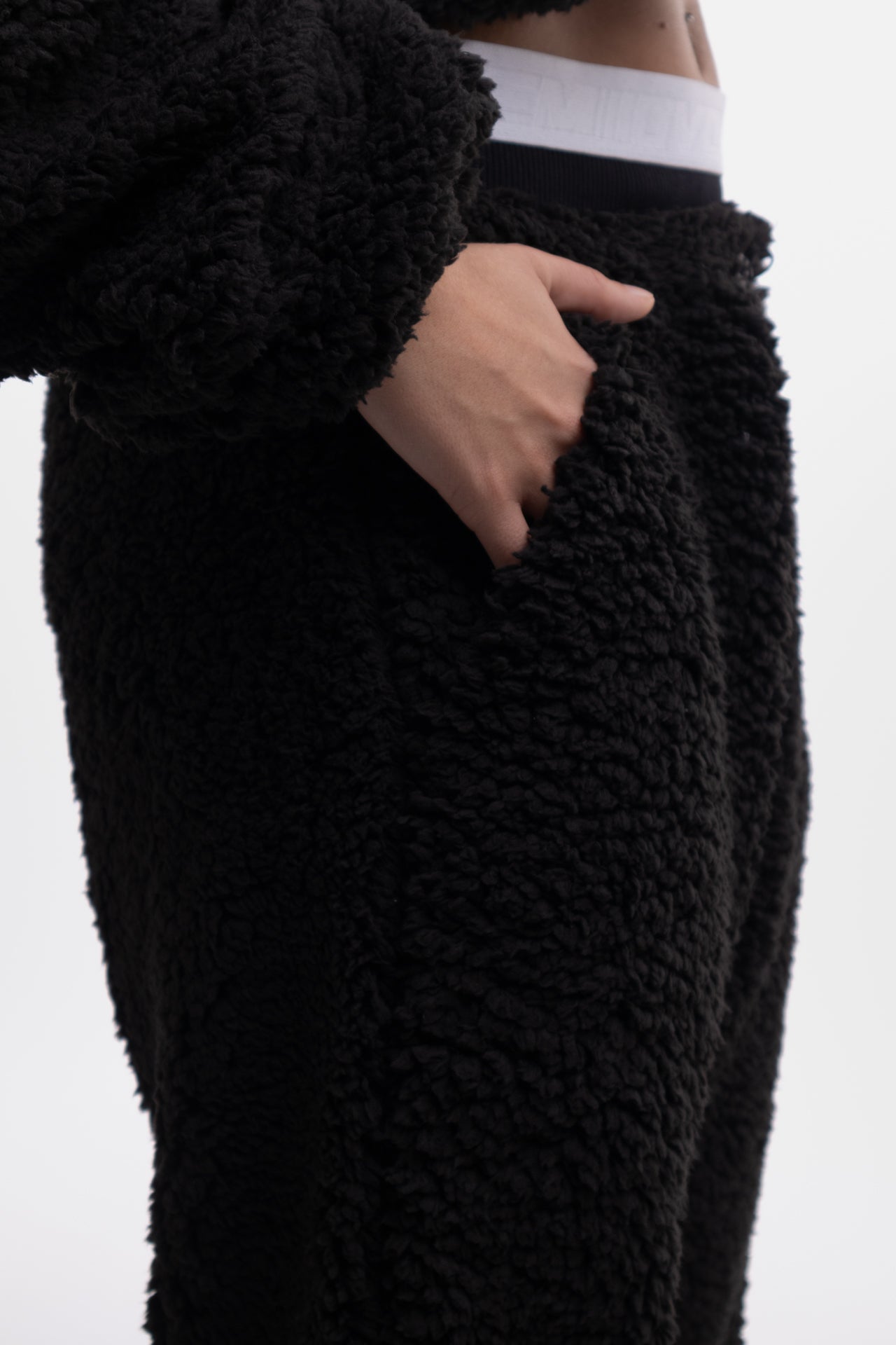 Calça Overcome Sherpa Preta