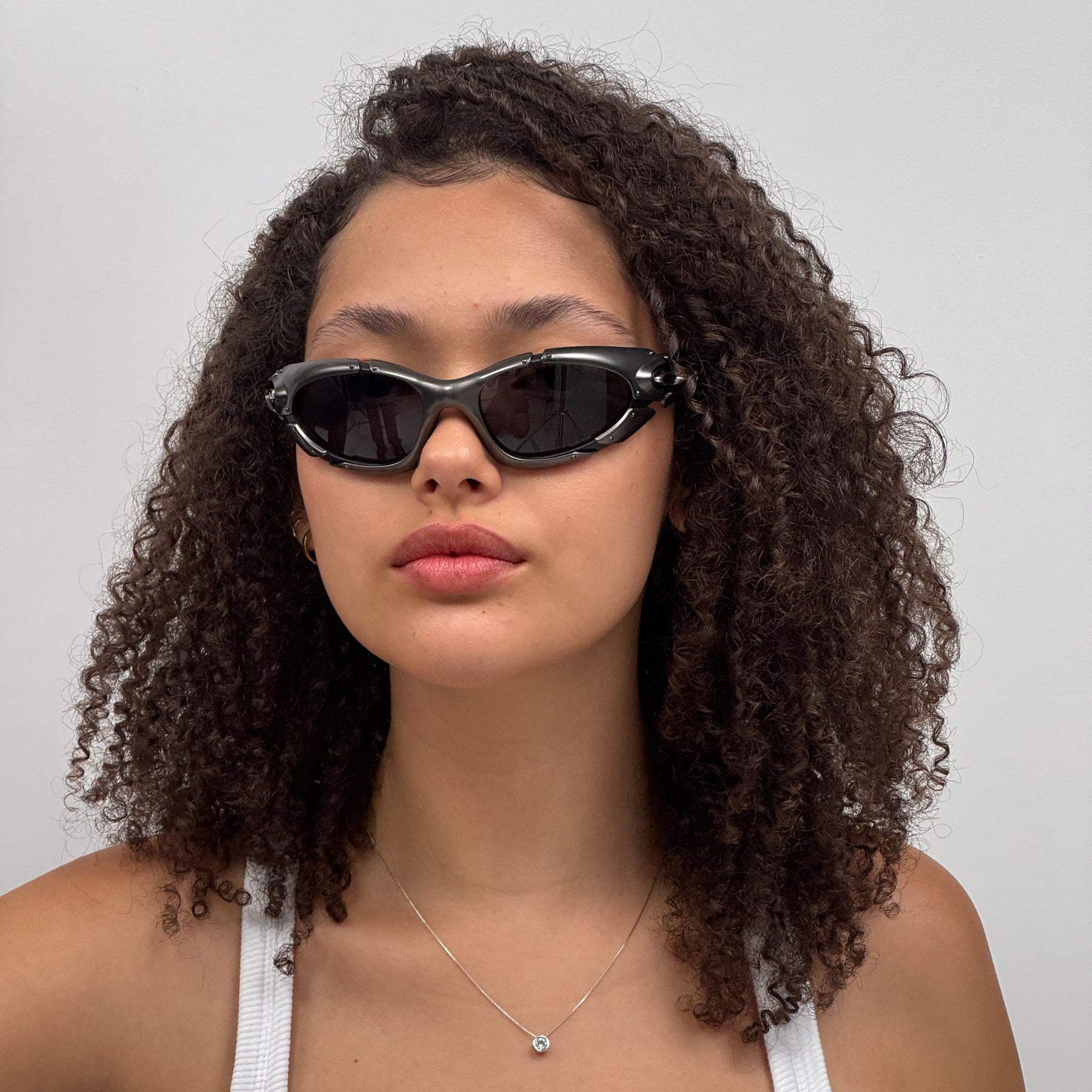 ÓCULOS DE SOL PLATE DARK SILVER