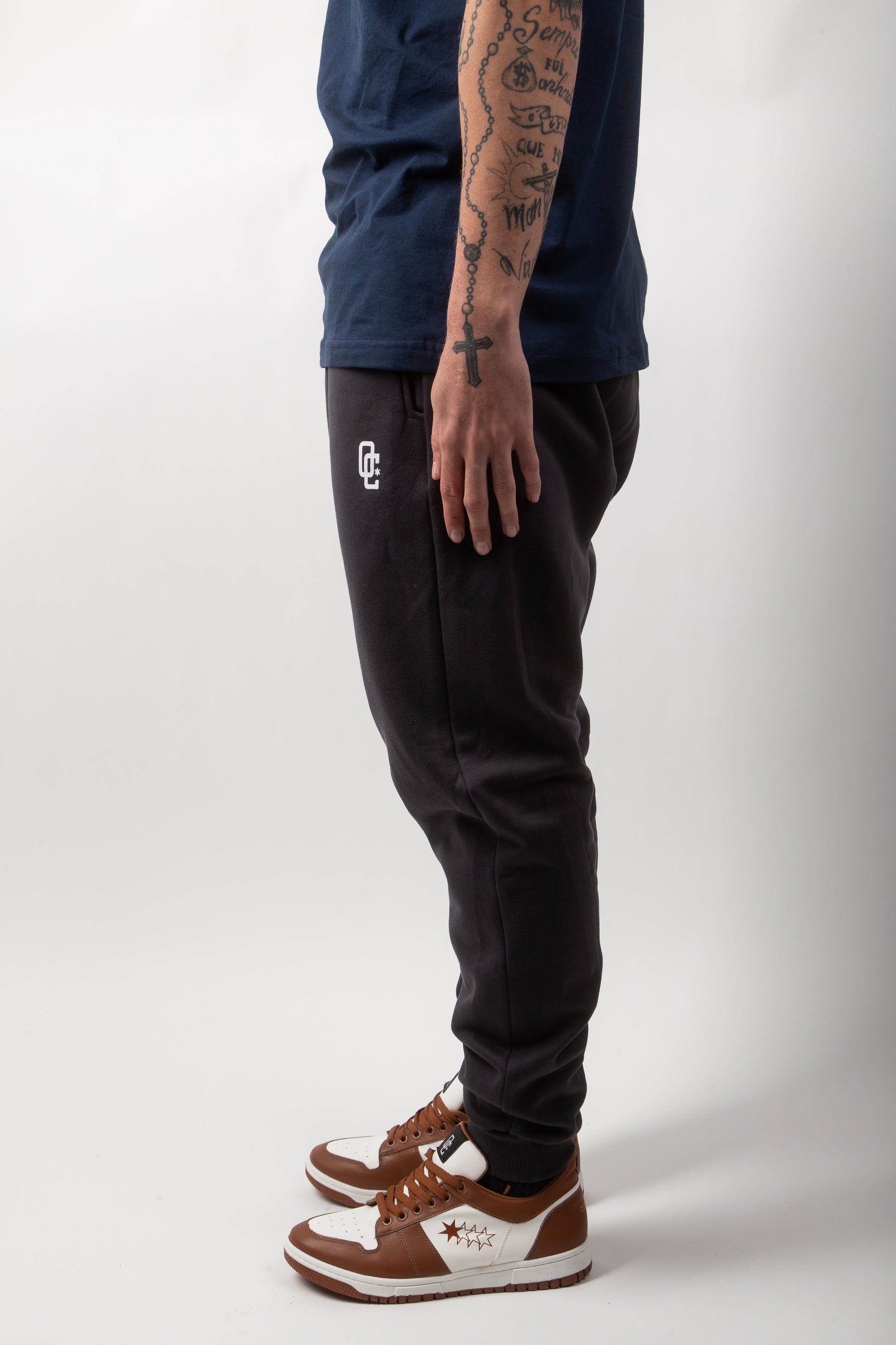 Calça Moletom Overcome OC Relevo Cinza Chumbo