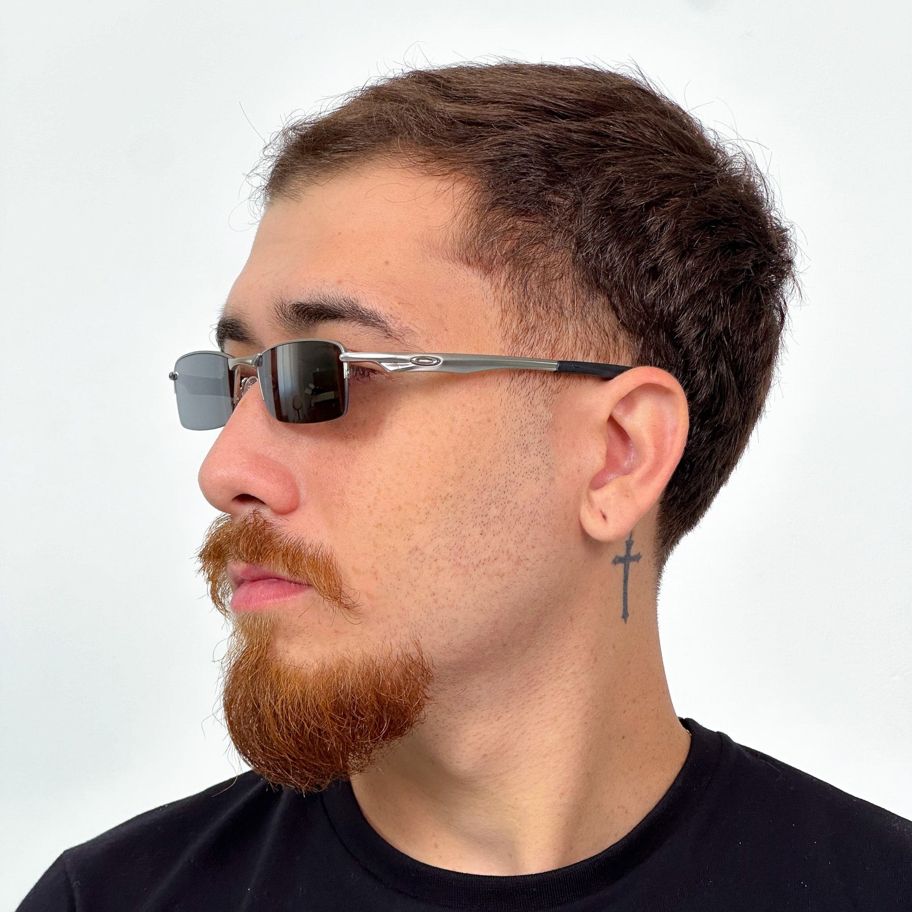 ÓCULOS DE SOL LUPA DO VILÃO PRATA LENTE ROSA