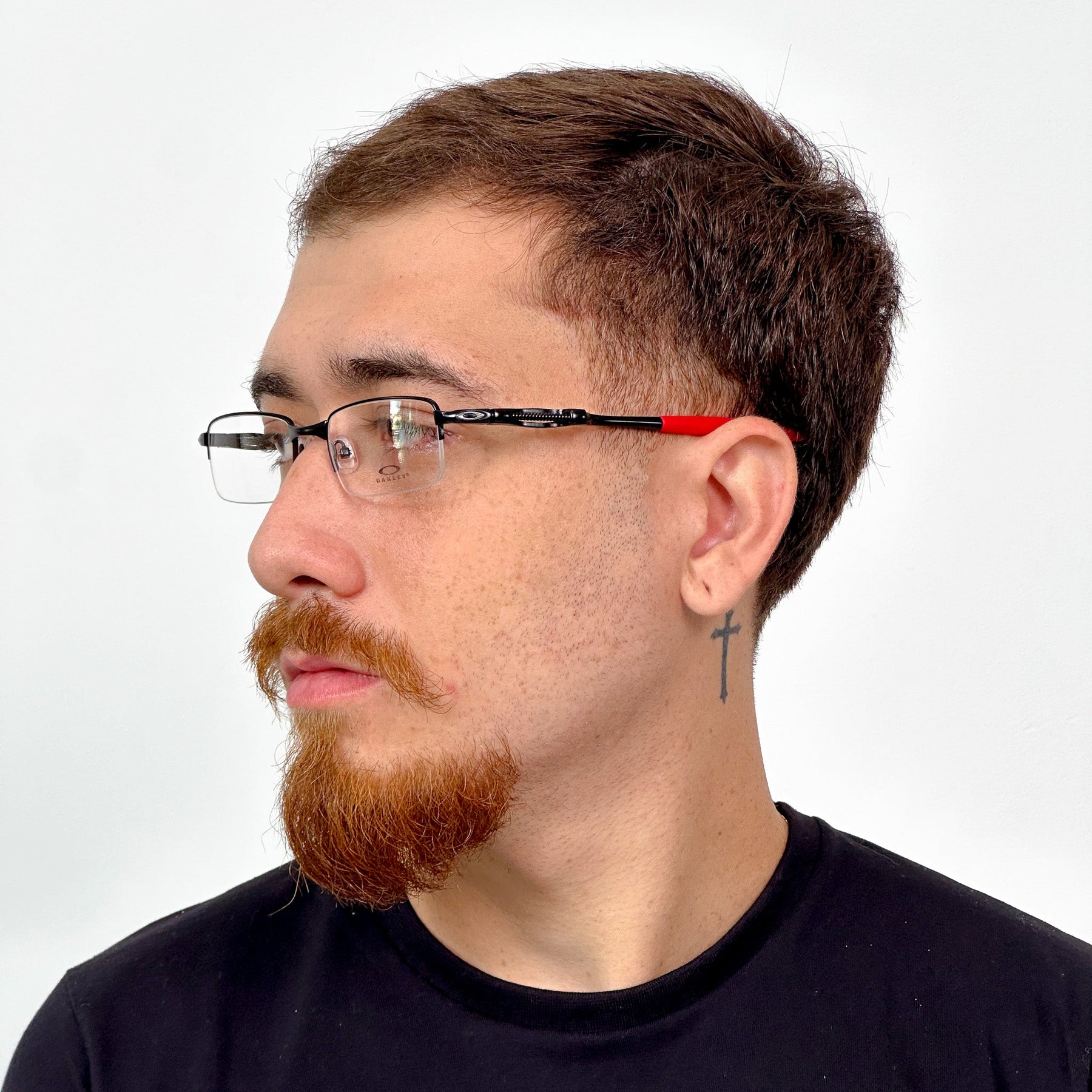 ÓCULOS DESCANSO MOLA PRETO BORRACHA VERMELHA