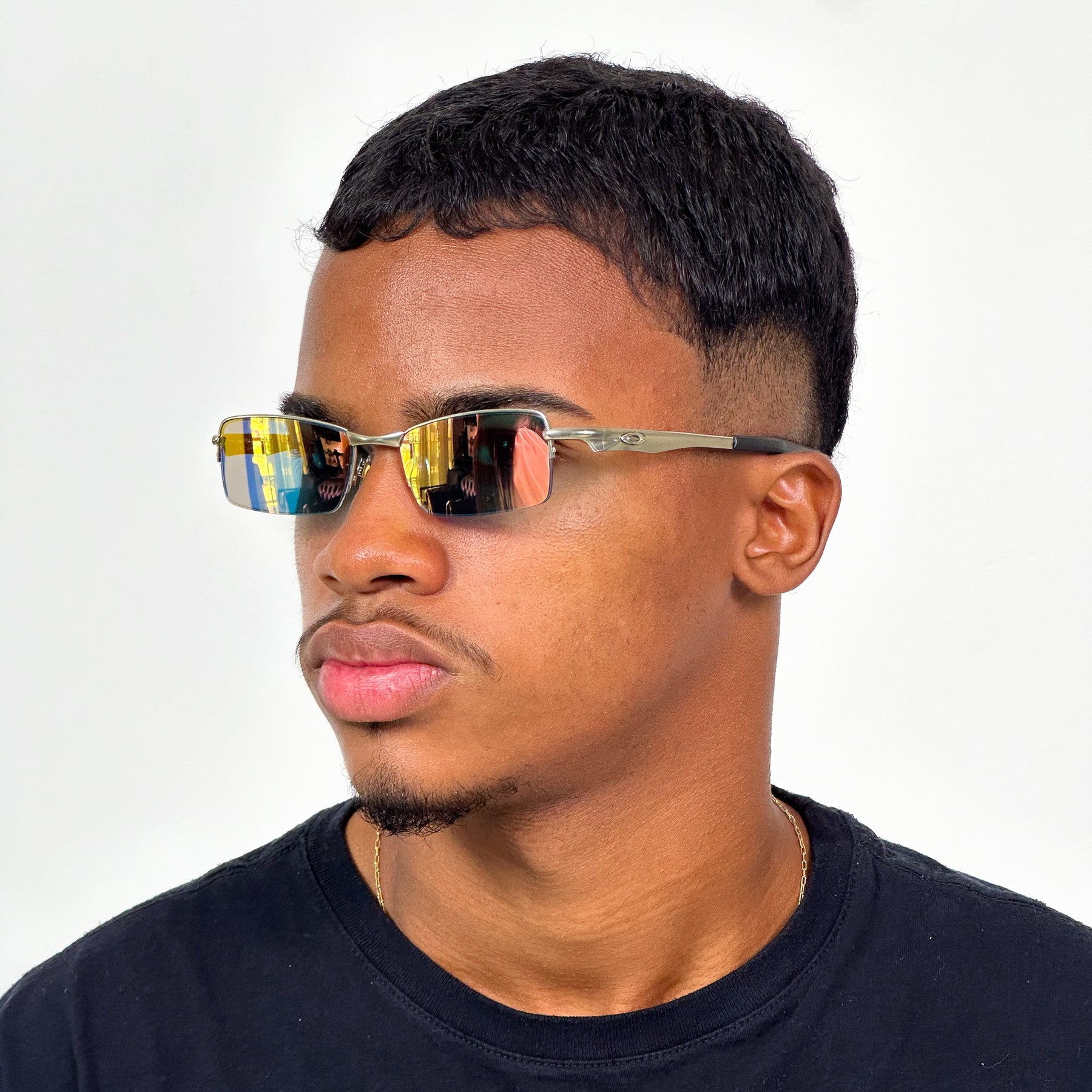 ÓCULOS DE SOL LUPA DO VILÃO PRATA LENTE ROSA