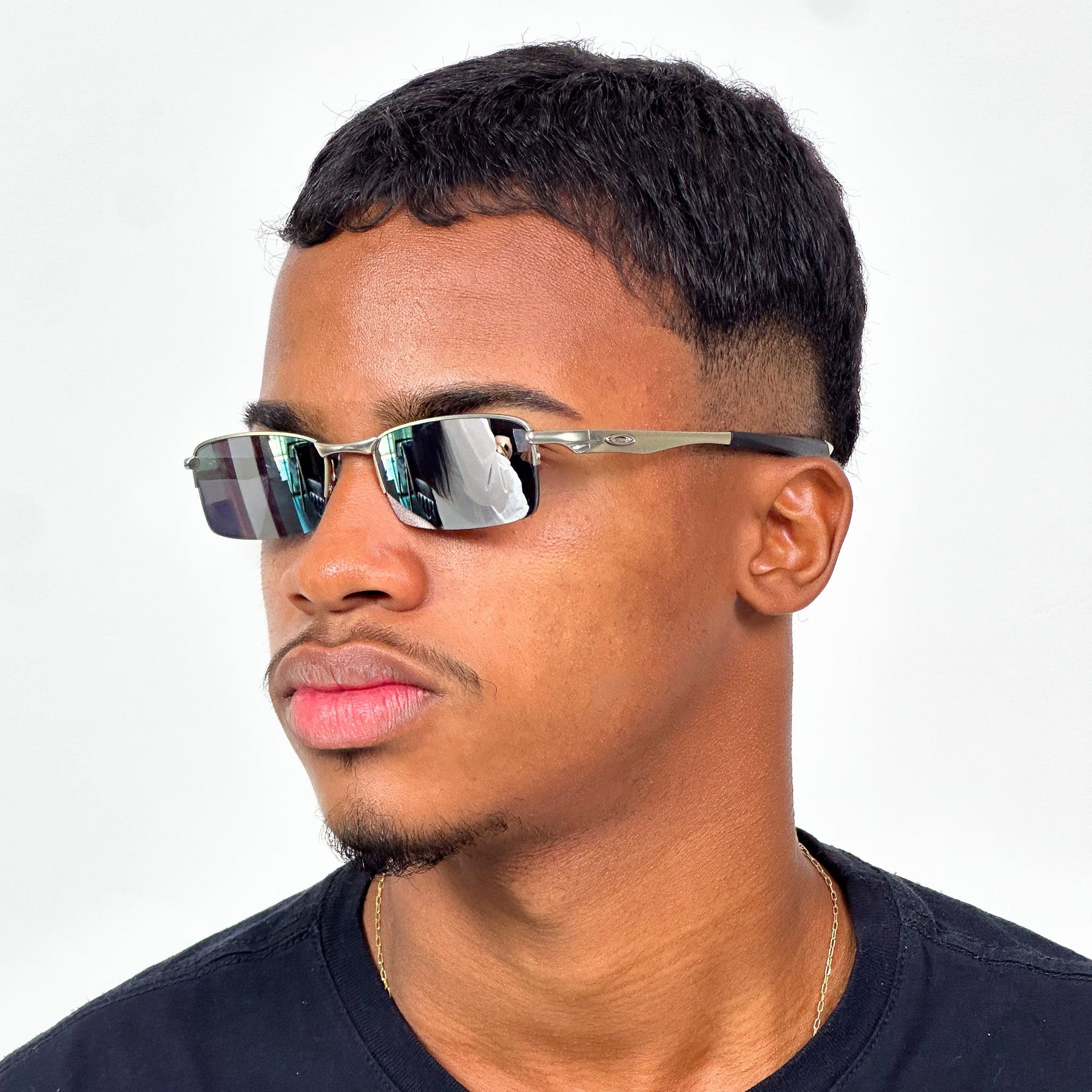 ÓCULOS DE SOL LUPA DO VILÃO PRATA LENTE ROSA