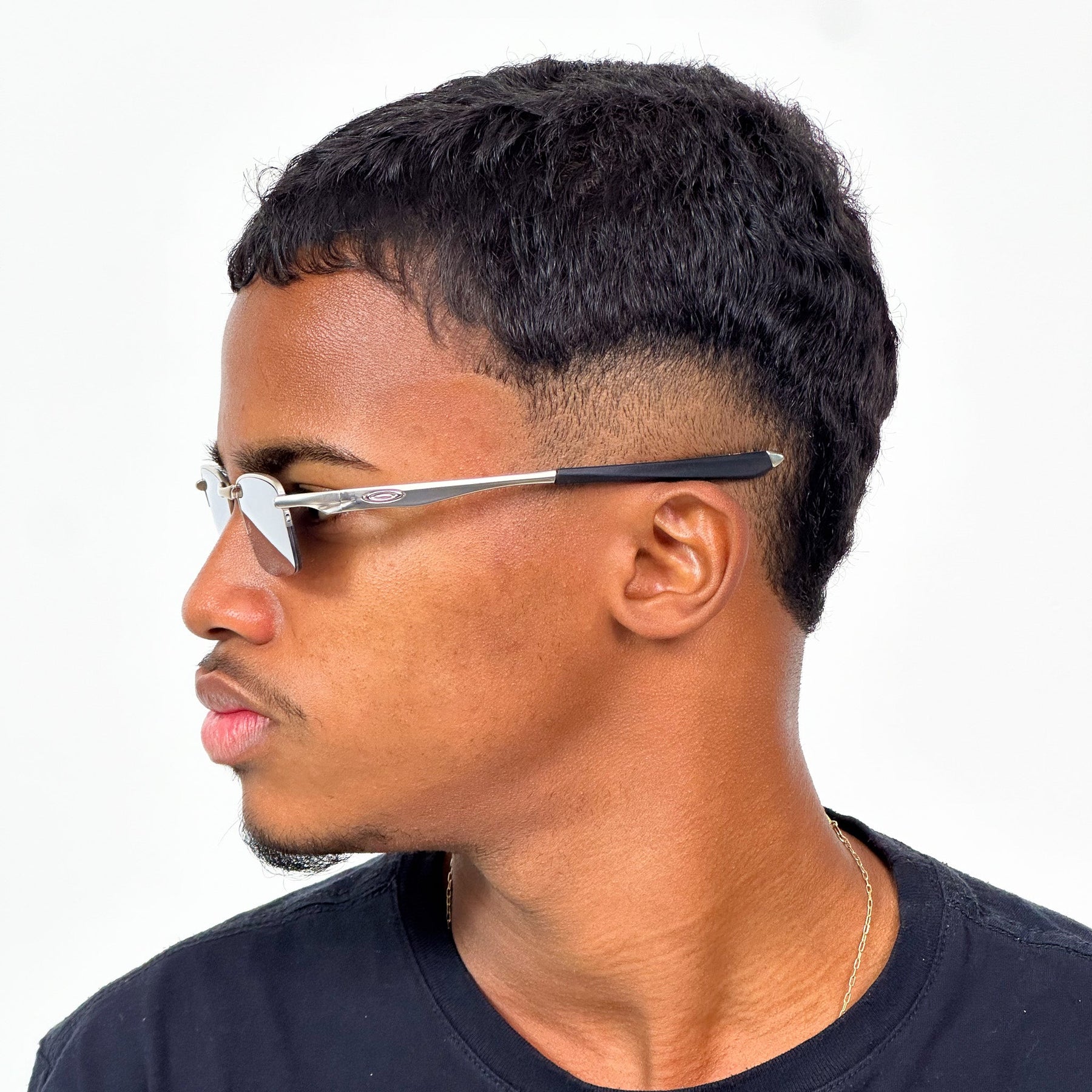 ÓCULOS DE SOL LUPA DO VILÃO PRATA LENTE ROSA