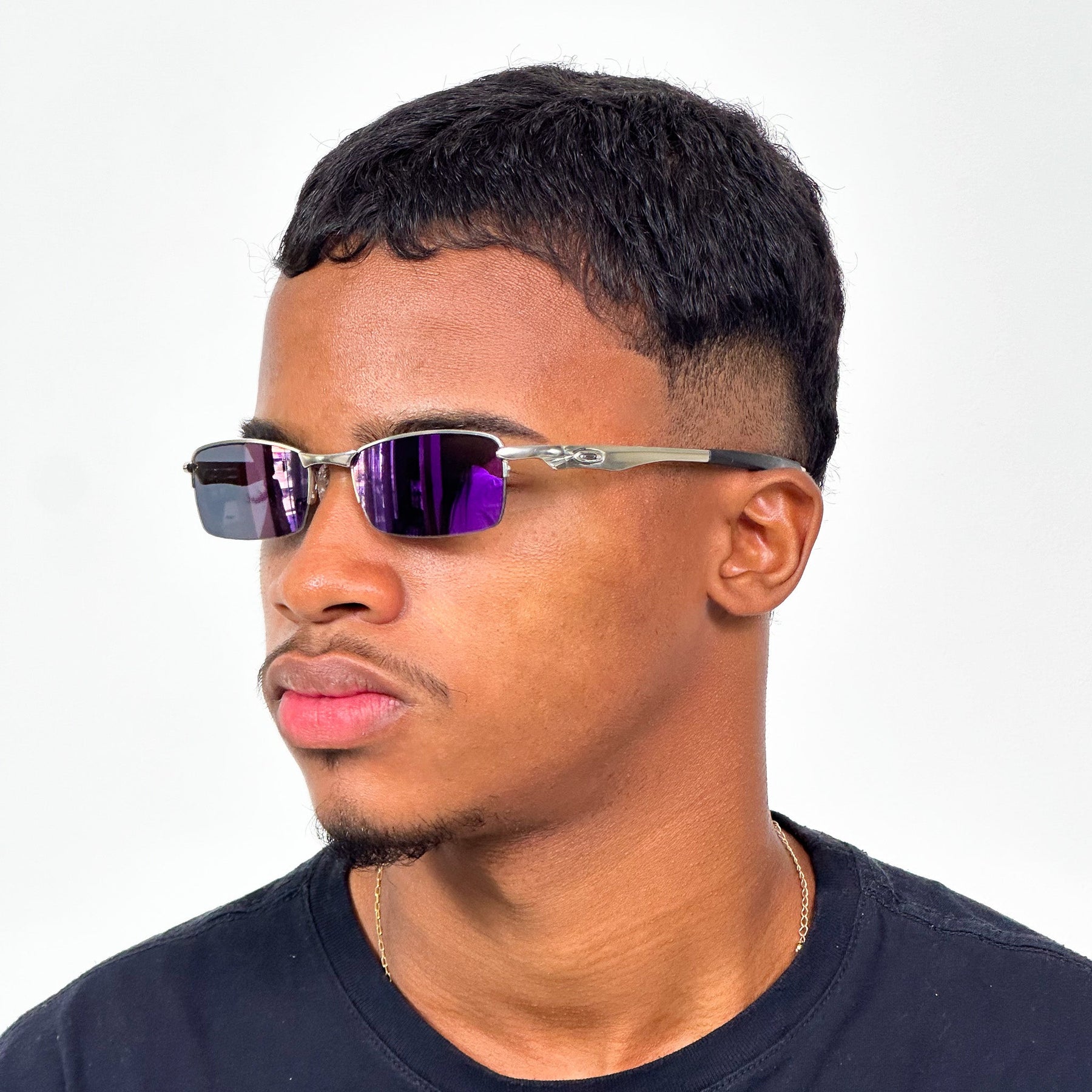 ÓCULOS DE SOL LUPA DO VILÃO PRATA LENTE LIQUID METAL