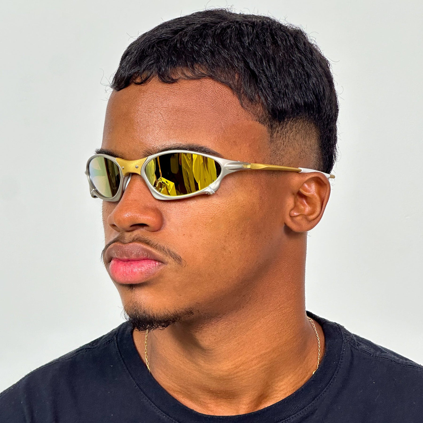 ÓCULOS DE SOL PENNY 24K GOLD BORRACHA BRANCA