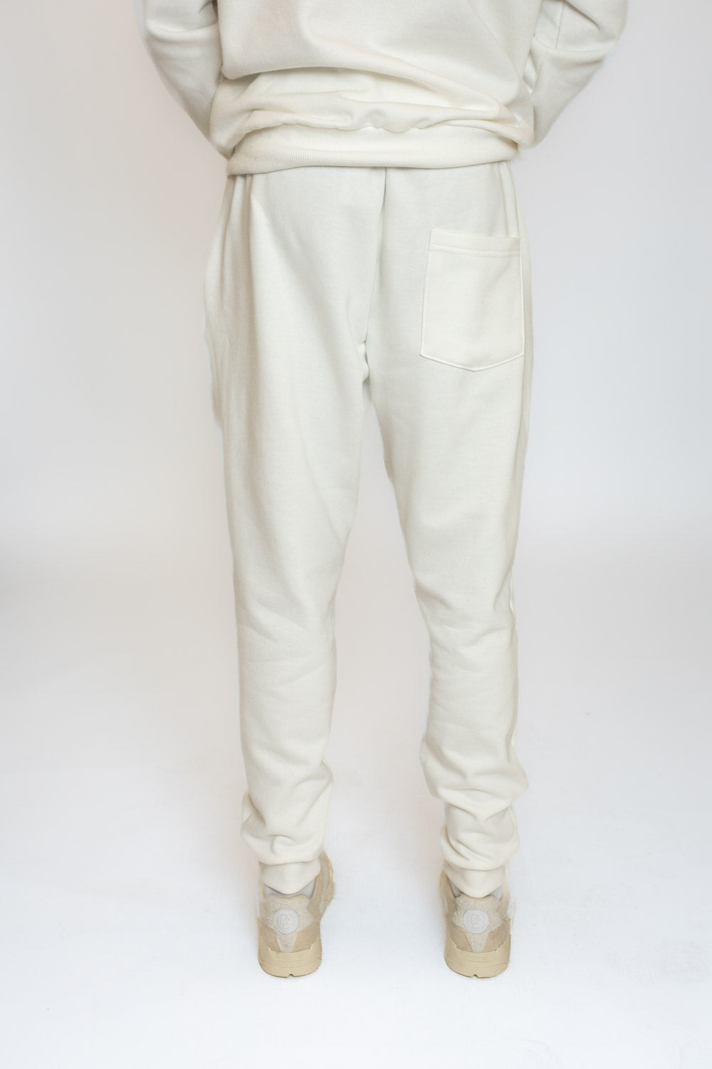 Calça Moletom Overcome Script Off White