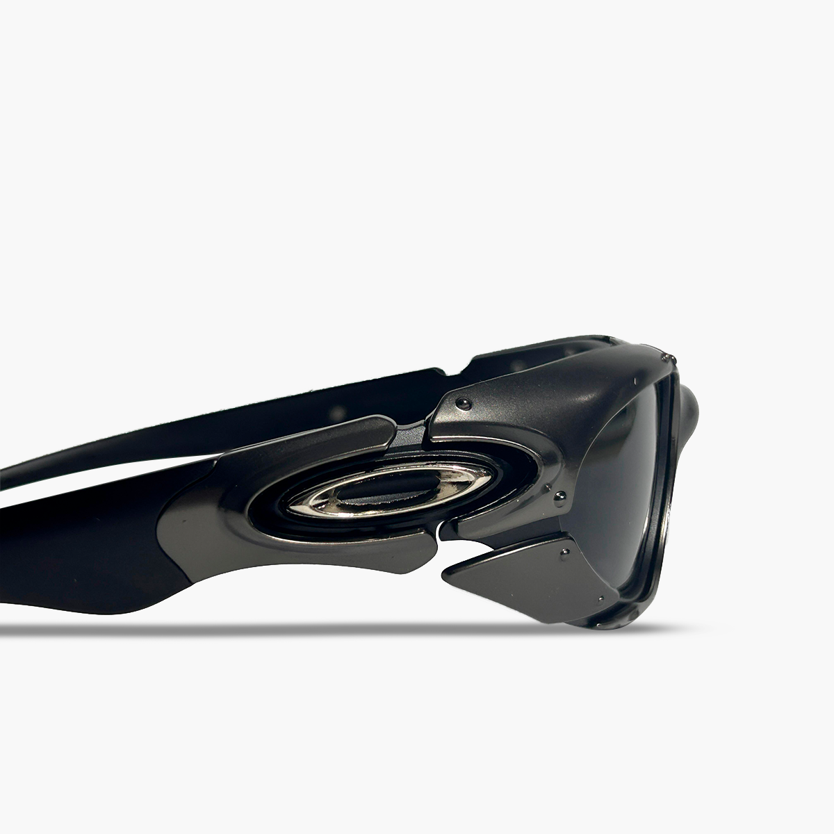 ÓCULOS DE SOL PLATE DARK SILVER