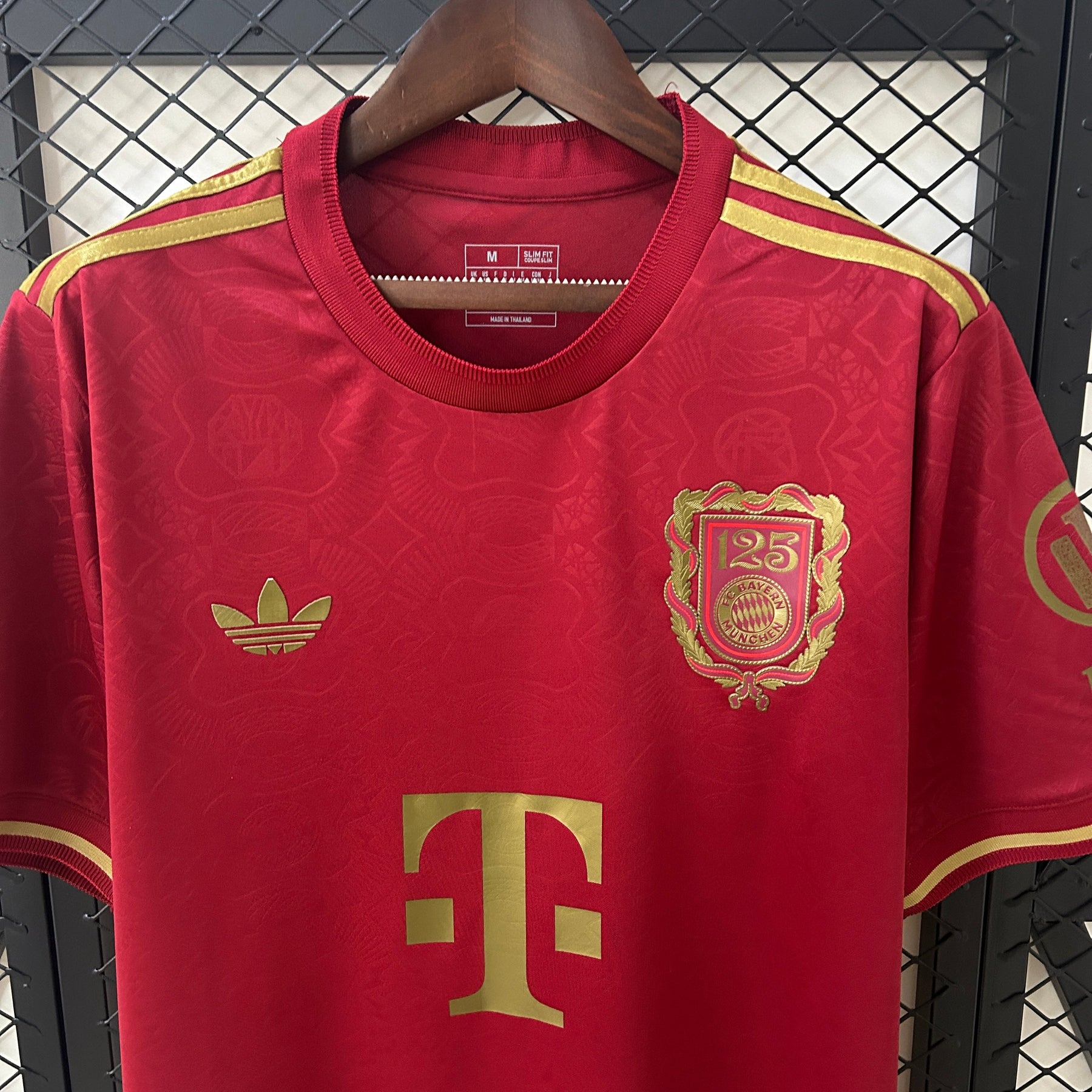 Camisa do Bayern Munich 25/26 - Edição de 125 anos