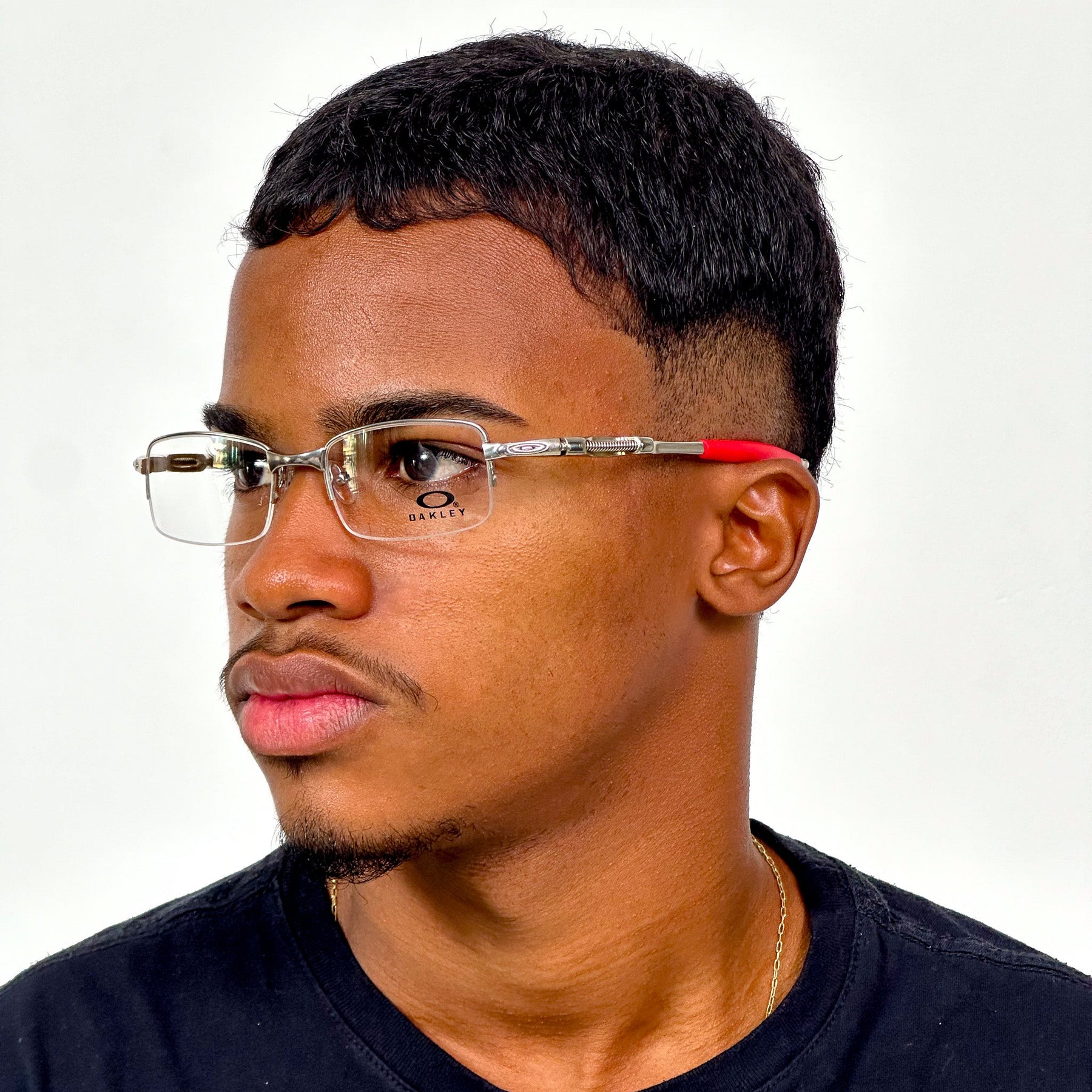 ÓCULOS DESCANSO MOLA PRETO BORRACHA BRANCA