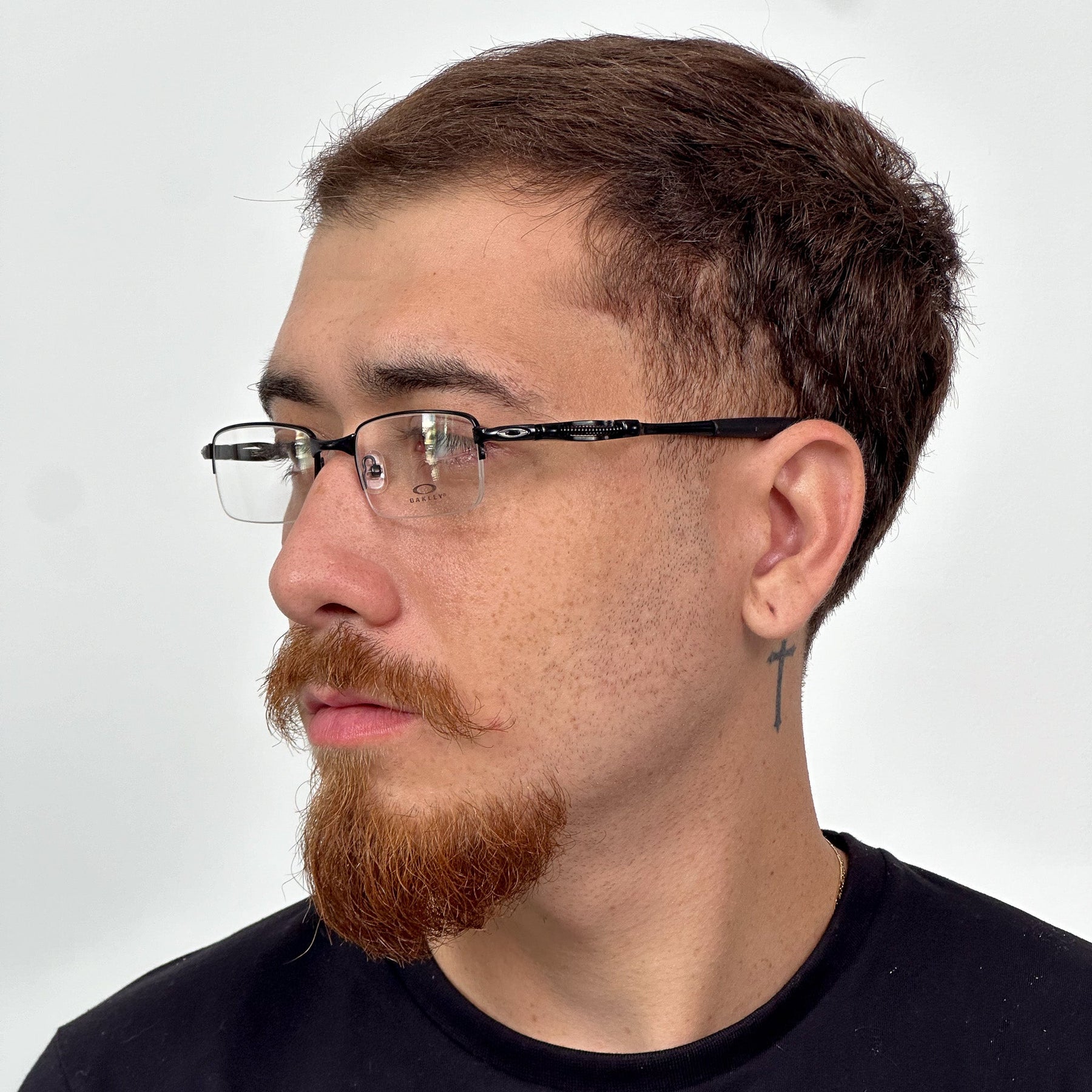 ÓCULOS DESCANSO MOLA PRETO BORRACHA VERMELHA