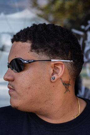 ÓCULOS DE SOL ROMEO 2 CARBON LENTE LIQUID METAL BORRACHA BRANCA